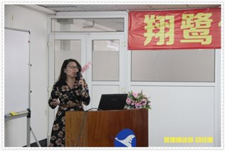 C:Users
s04Desktop人事邱平經理1_副本.jpg